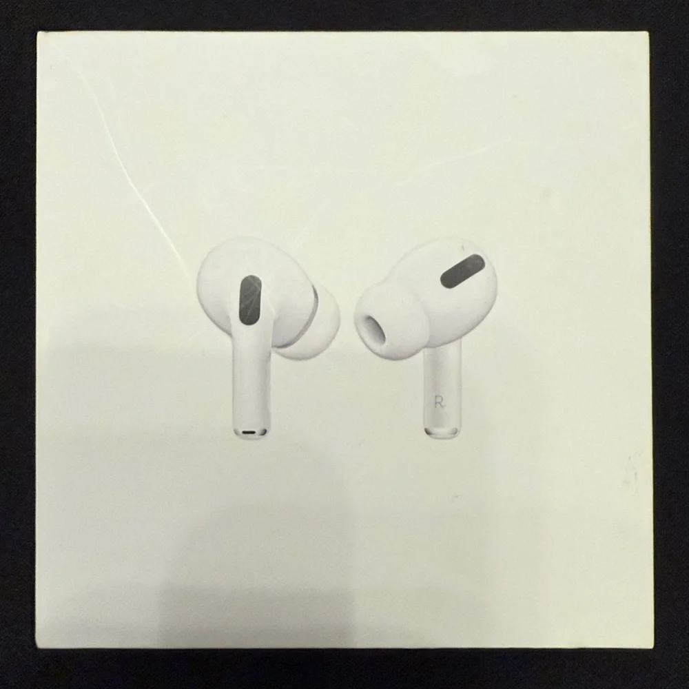 Apple AirPods Pro White Wireless Earbuds Box